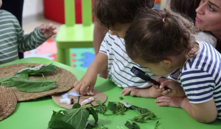Çocuklar İpek Böceğiyle Doğayı Keşfediyor!
