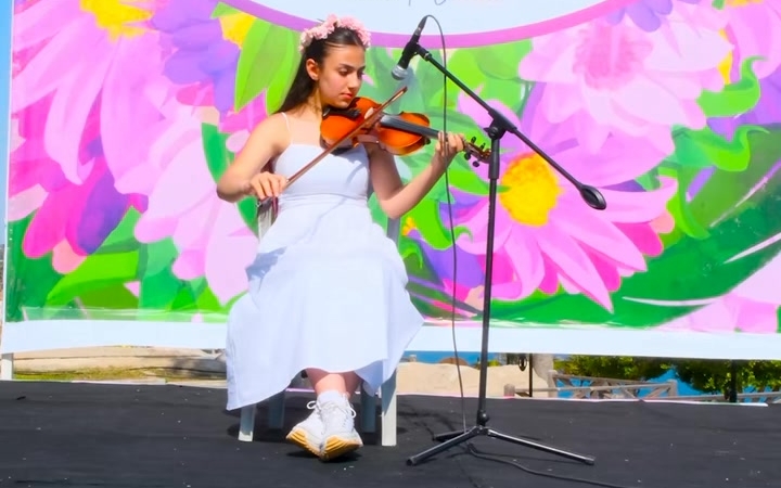 Antalya’da Çiçek Desenleriyle Renklendik!