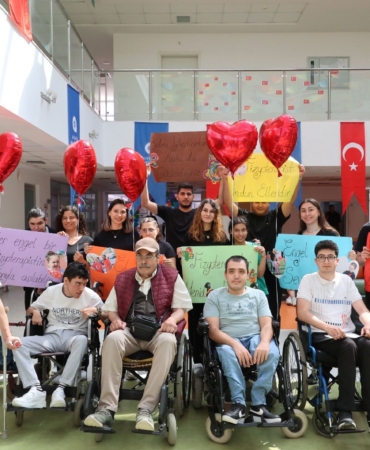 Engelli Bireylerden Farkındalık Yürüyüşü!