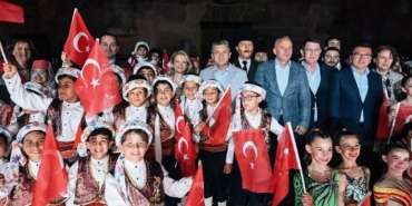 Gençler, Aspendos’ta Bağımsızlık Ruhunu Canlandırdı!