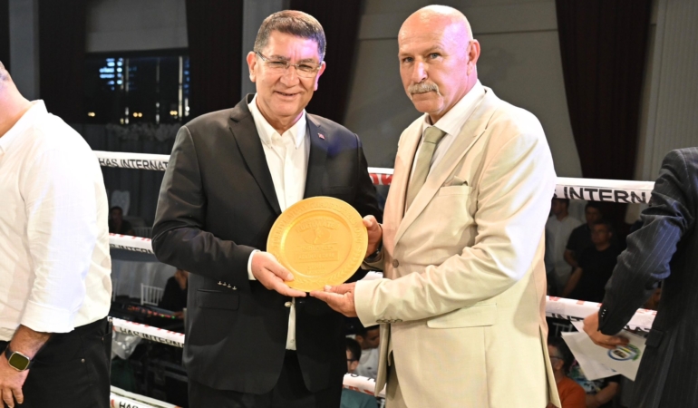 Serik’te Muay Thai Coşkusu: Şampiyonlar Galası