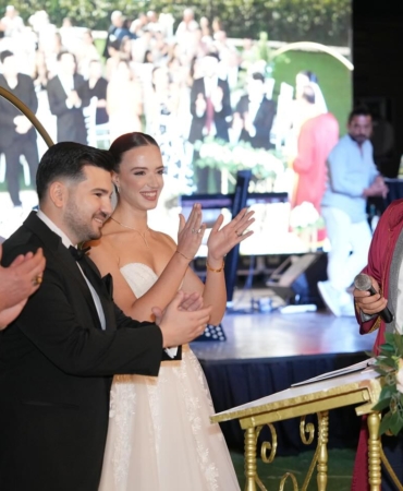 Yeni Çiftlere Düğünlerinde Mutluluklar Diliyoruz!