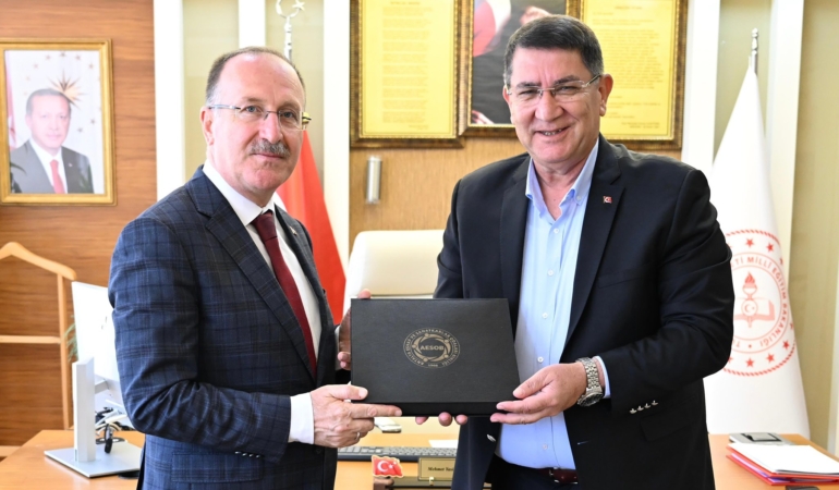 Esnaf ve Sanatkarlar Birliği’nden Yeni Müdüre Ziyaret