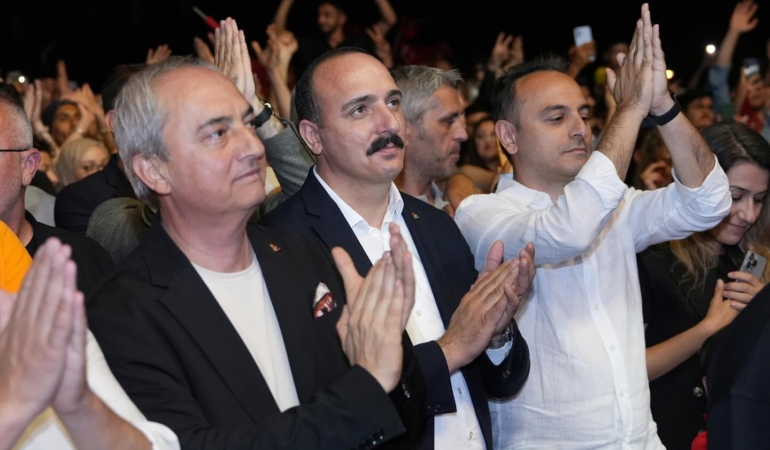 19 Mayıs Coşkusu: Cem Kotan Konsere Katıldı!