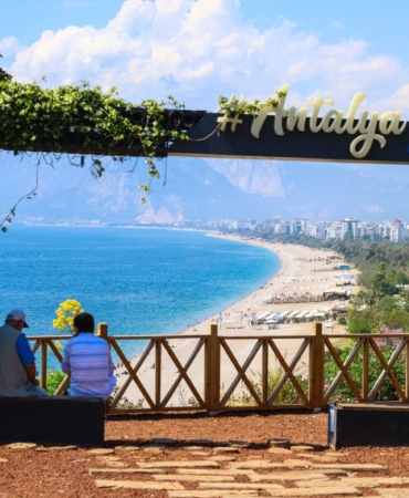 Konyaaltı Sahili Yaz Sezonuna Hazır!