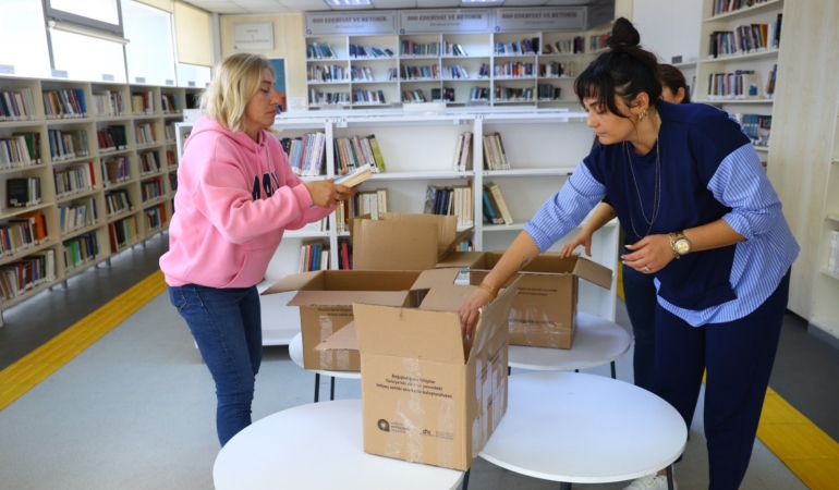 Antalya’dan Yola Çıkan Kitaplar Umut Taşıyor!