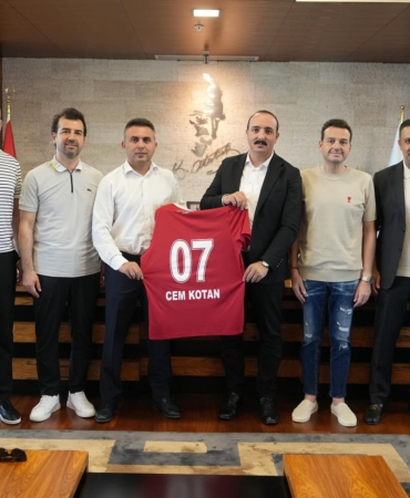 Belediye, Antalyaspor ile İşbirliği İçin Bir Arada