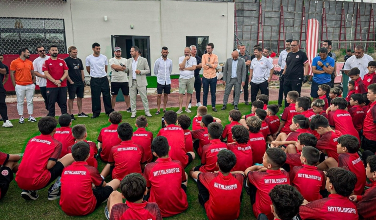 Genç Akrepler Sezon Sonu Mangal Etkinliğinde Buluştu!