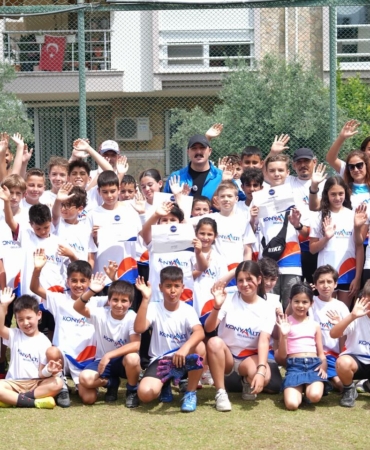 Çocuklarımıza Sporla Sağlıklı Bir Gelecek Sunuyoruz!