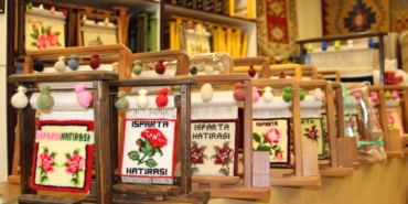 Minyatür Halılarla Isparta’ya Yeni Bir Rüzgar!