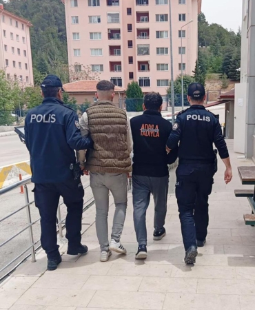 Eğirdir’de Aranan İki Şahıs Yakalandı!