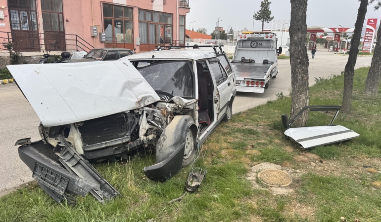Yalvaç’ta Kaza: İki Kişi Yaralandı!