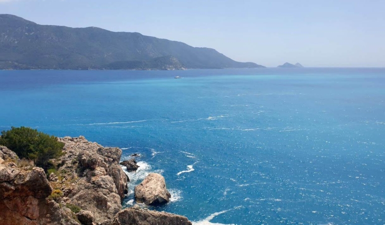 Antalya’da Helikopter Denize Acil İniş Yaptı