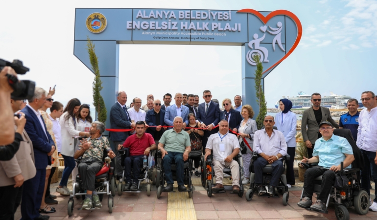 Alanya’da Engelleri Kaldıran Plaj Açıldı!