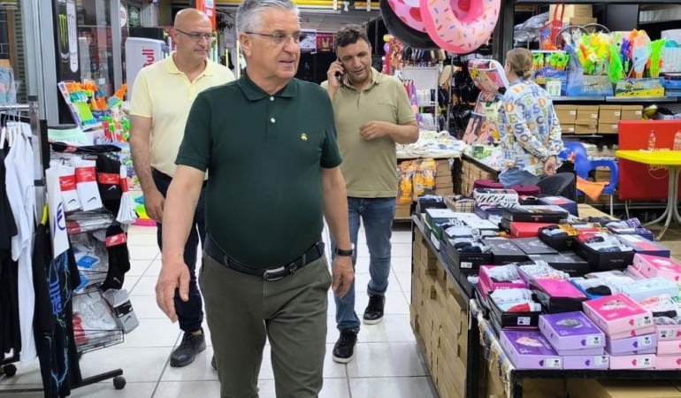 Beldibi Esnafına Başkan Topaloğlu’ndan Destek