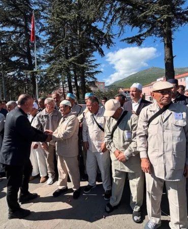 Hacı Adayları Çay’dan Kutsal Topraklara Uğurlandı
