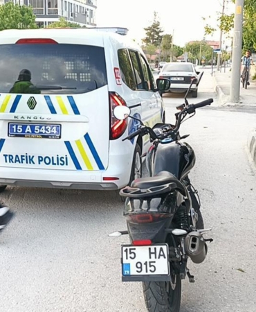Motosiklet sürücüsüne çarpan sürücü yakalandı!