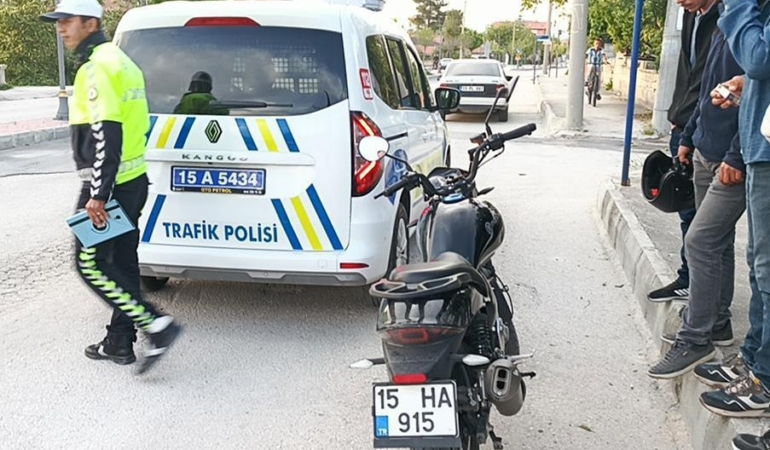 Motosiklet sürücüsüne çarpan sürücü yakalandı!