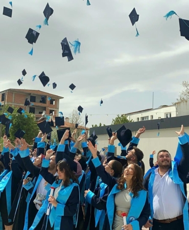 Çay MYO’da Mezuniyet Coşkusu: Kep Fırlatma!