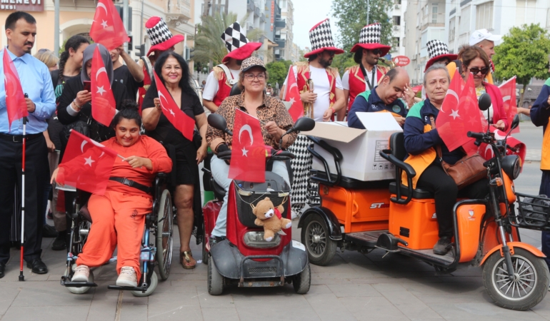 Antalya’da Engelsiz Yürekler Festivali Coşkusu