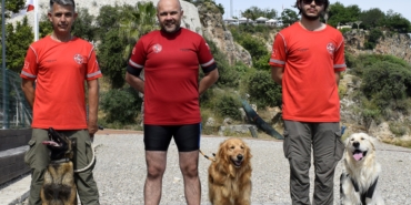 Zeyna, Tina ve Bulut: Afetlerde Kahraman Köpekler