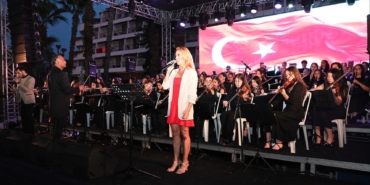 Kemer’de 19 Mayıs Coşkusu: Konser Rüzgarı