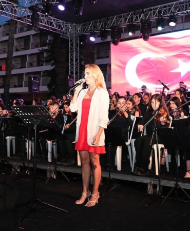 Kemer’de 19 Mayıs Coşkusu: Konser Rüzgarı