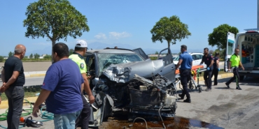 Cip ve iş makinesi çarpıştı: 2 yaralı!