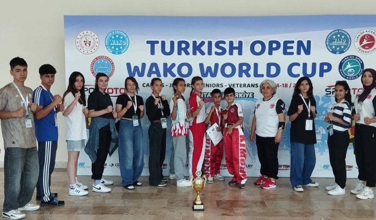 Burdur Kick Boks Takımı’ndan 6 Madalya Başarısı!