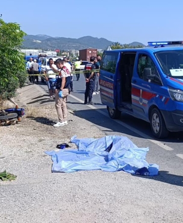 Motosiklet Çöp Konteynerine Çarptı, Sürücü Öldü