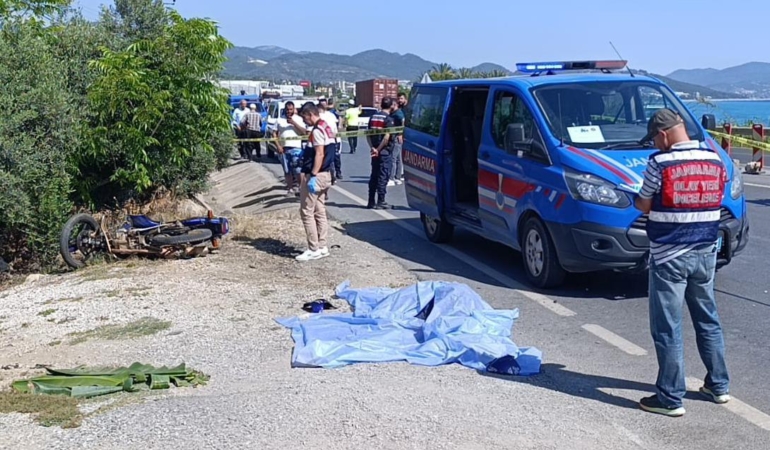 Motosiklet Çöp Konteynerine Çarptı, Sürücü Öldü