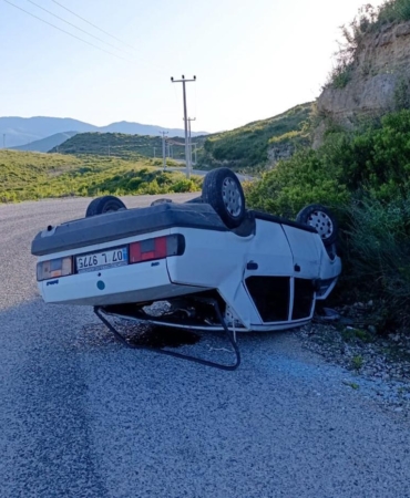 Manavgat’ta Takla Atan Otomobilde 3 Yaralı!
