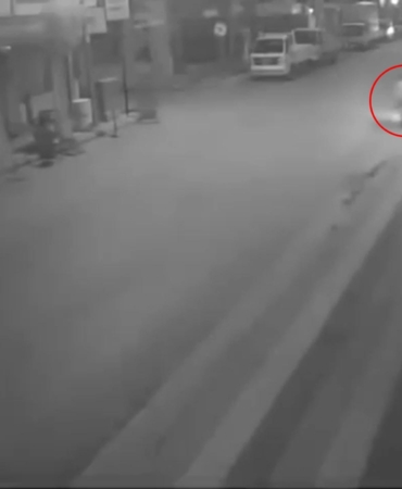 Motosiklet Konteynere Çarpıp Savruldu!