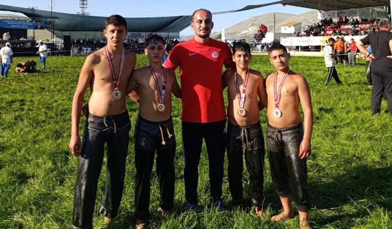 Çeltikçi Pehlivanları’ndan 4 Madalya Zaferi!