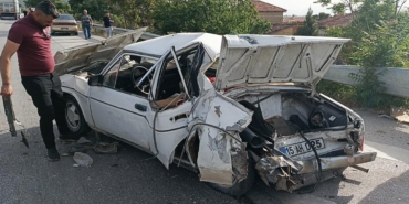 Burdur’da Otomobil-Kamyonet Çarpıştı: 3 Yaralı