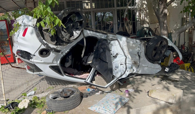 Dinar’da Kaza: 3 Yaralı, 1’i Ağır!