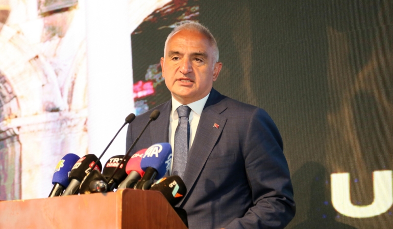 2025’te 64 Milyar Dolar Turizm Geliri Hedefi!