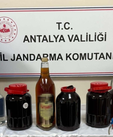 Kemer’de Sahte İçki Operasyonu: Çok Sayıda Malzeme Ele Geçirildi