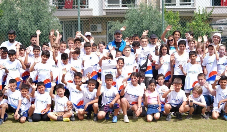 Başkan Kotan, Çocuklara Sertifikalarını Verdi!