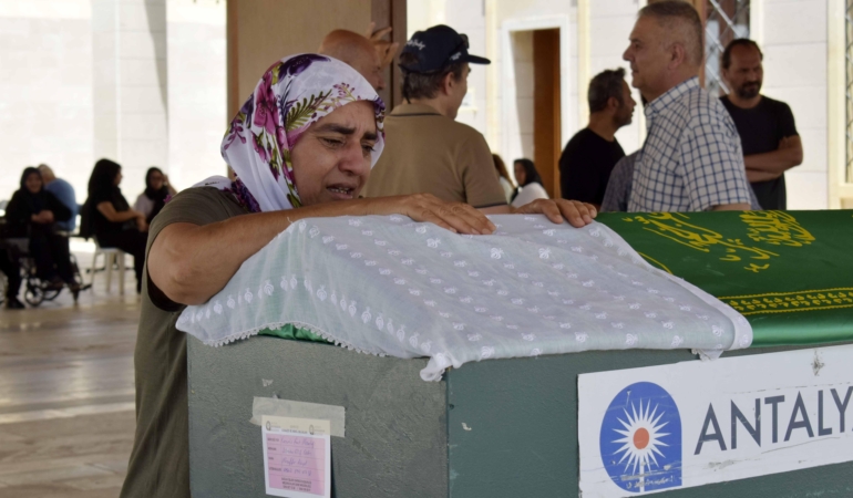 Cinayetle Sarsılan Aile: Kız Çocuklarına Hayat Hakkı?