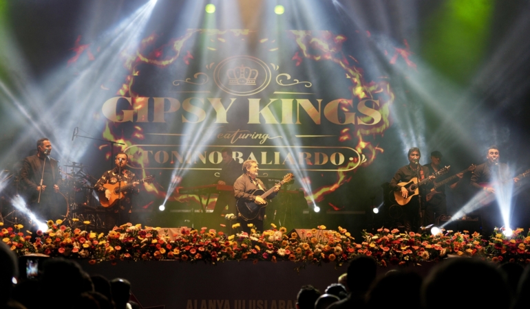Gipsy Kings, Alanya’da Coşkulu Bir Konser Verdi!