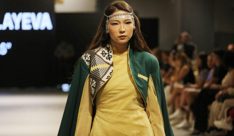 Akdeniz Üniversitesi’nde Mezuniyet Defilesi Coşkusu