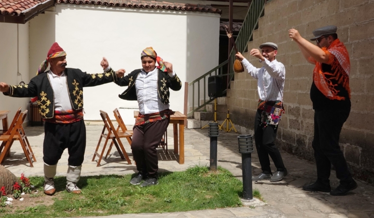 Tarihi Konakta ‘Aman Yörüğün Kızı’ Klibi Çekildi!