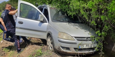 Bucak’ta otomobil şarampole devrildi: 2 yaralı