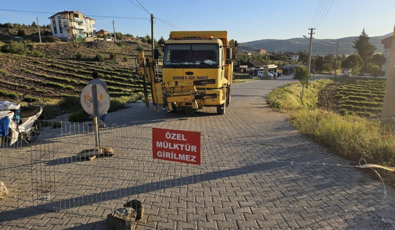 Tapulu Arazi Tartışması Yolu Kapattı!