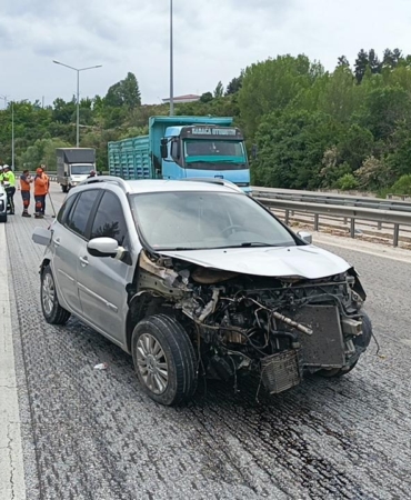 Burdur’da Bariyere Çarpan Sürücü Yaralandı
