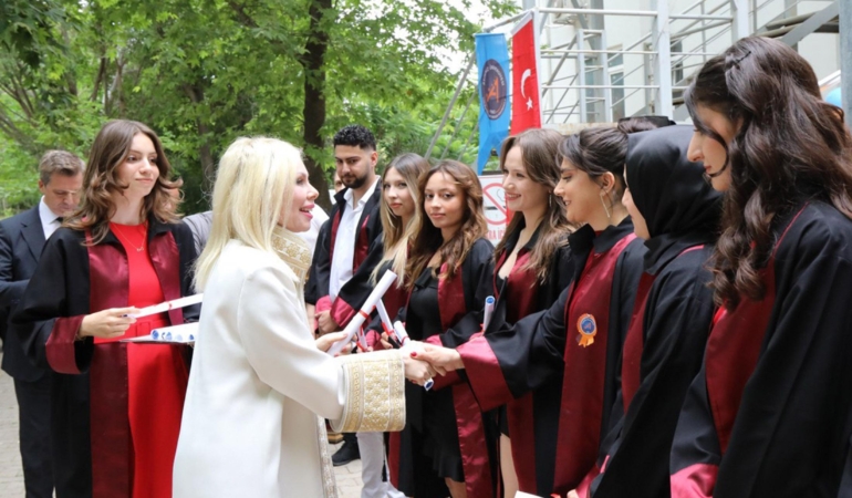 Akdeniz Üniversitesi’nde Mezuniyet Coşkusu!