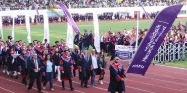 MAKÜ’de Mezuniyet Coşkusu: 7 Bin Öğrenci Diplomasını Aldı!