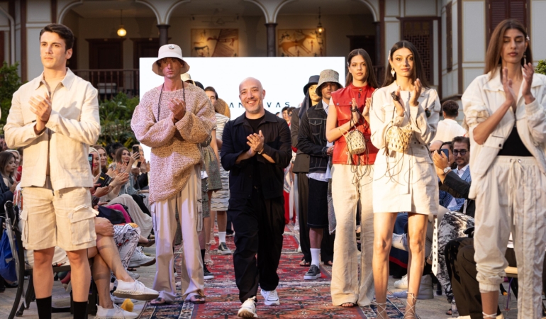 Tarihi Halılar Podyumda: Moda ve Kültür Buluştu