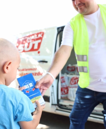 Halk Süt Projesi: On Binlerce Çocuğa Destek! 🥛💙